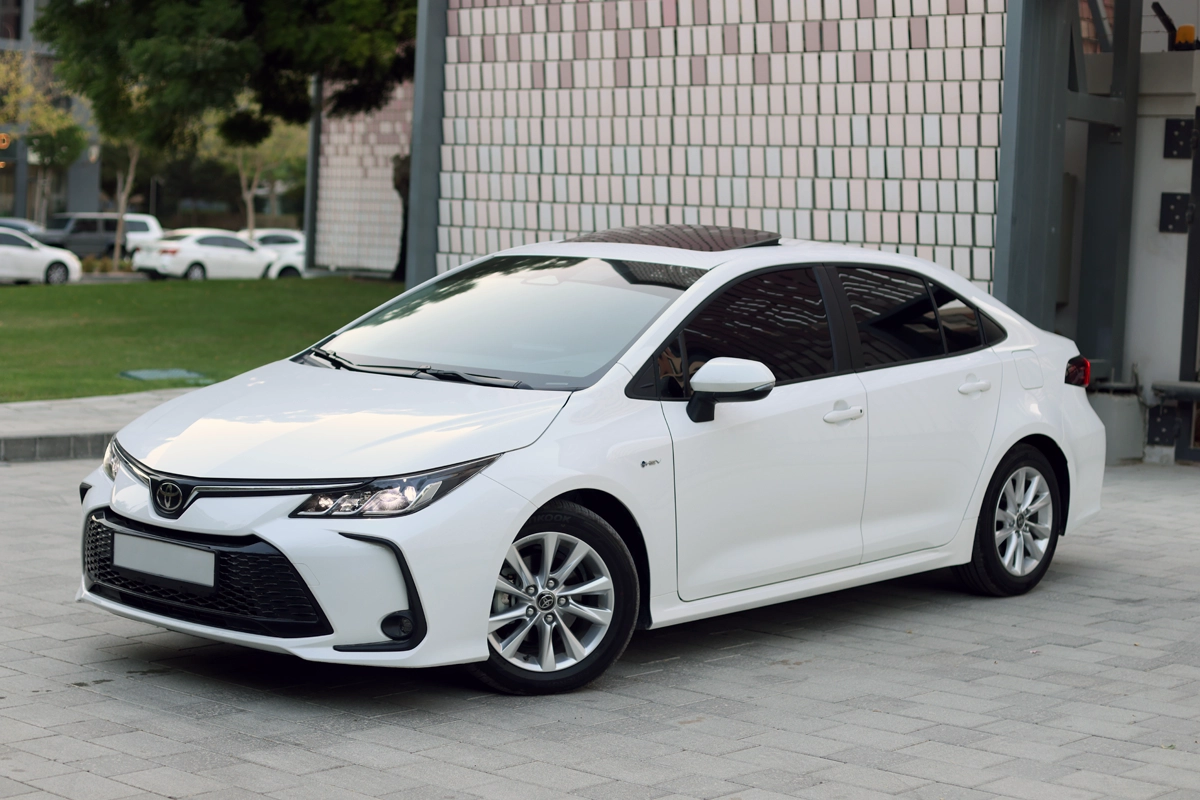 Toyota Corolla 1.8 Elite Hybrid-1